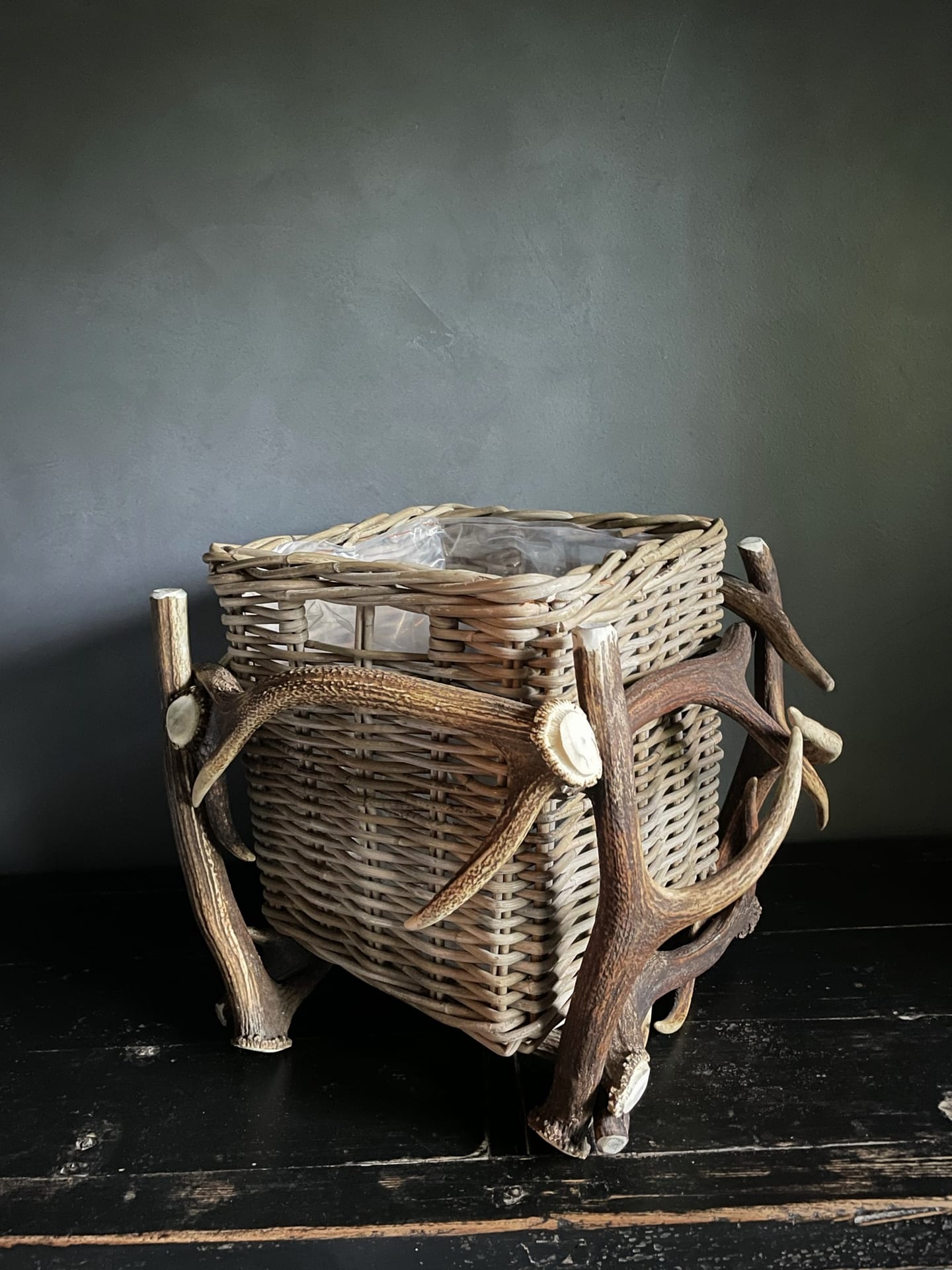 Antler basket