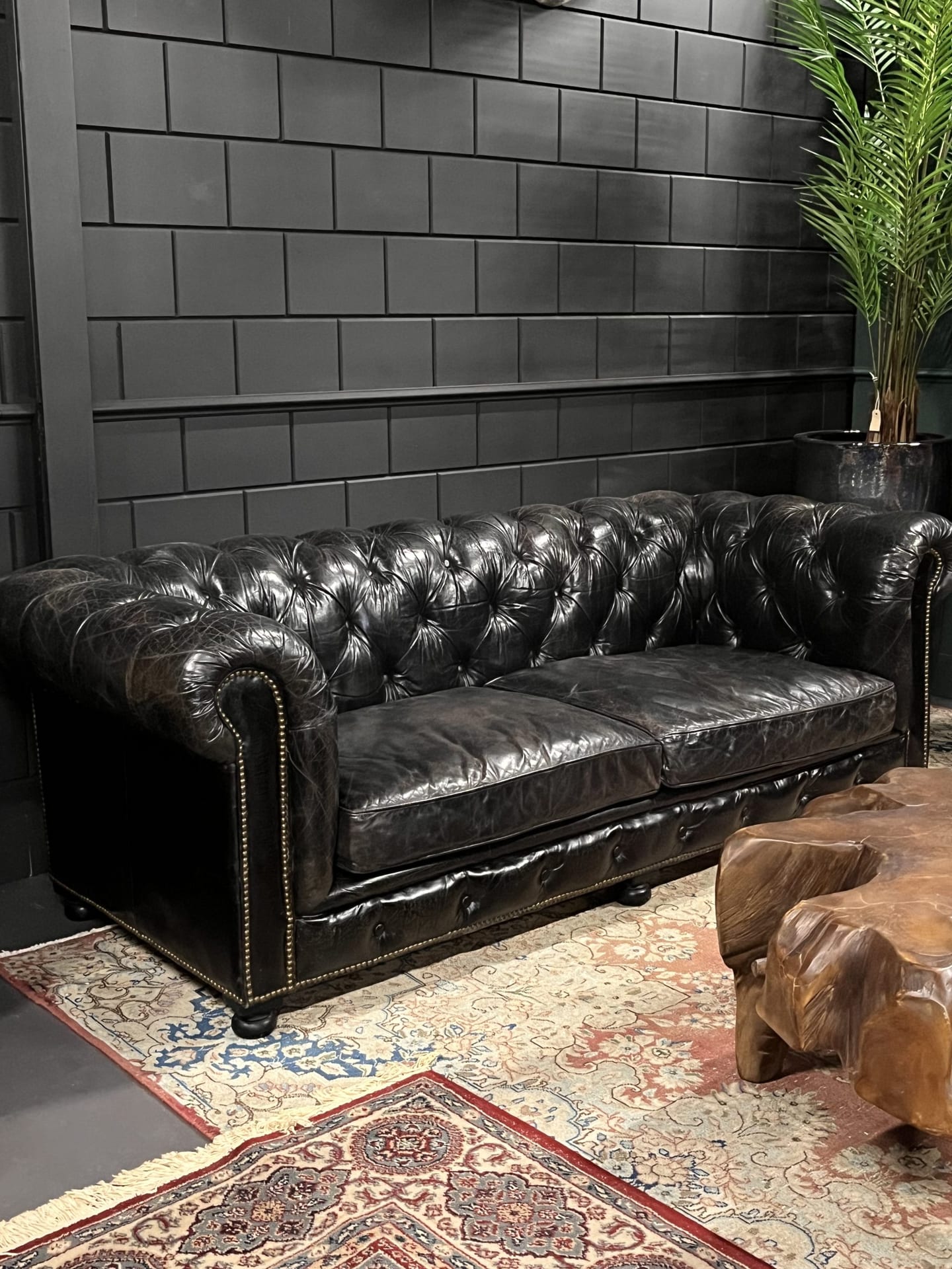 Vintage Chesterfield Sofa aus schwarzem Leder
