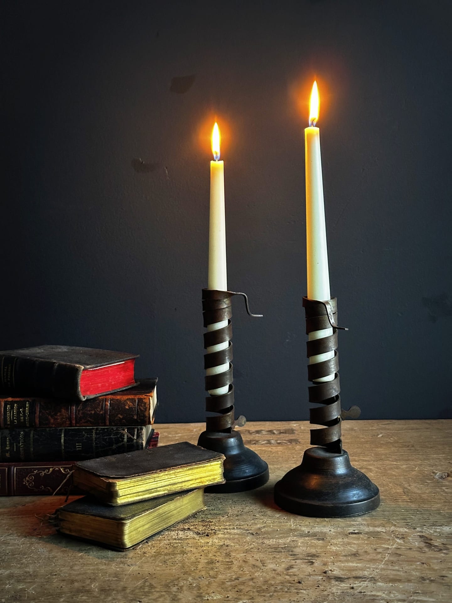 Set of 2 Twisted Candle holders