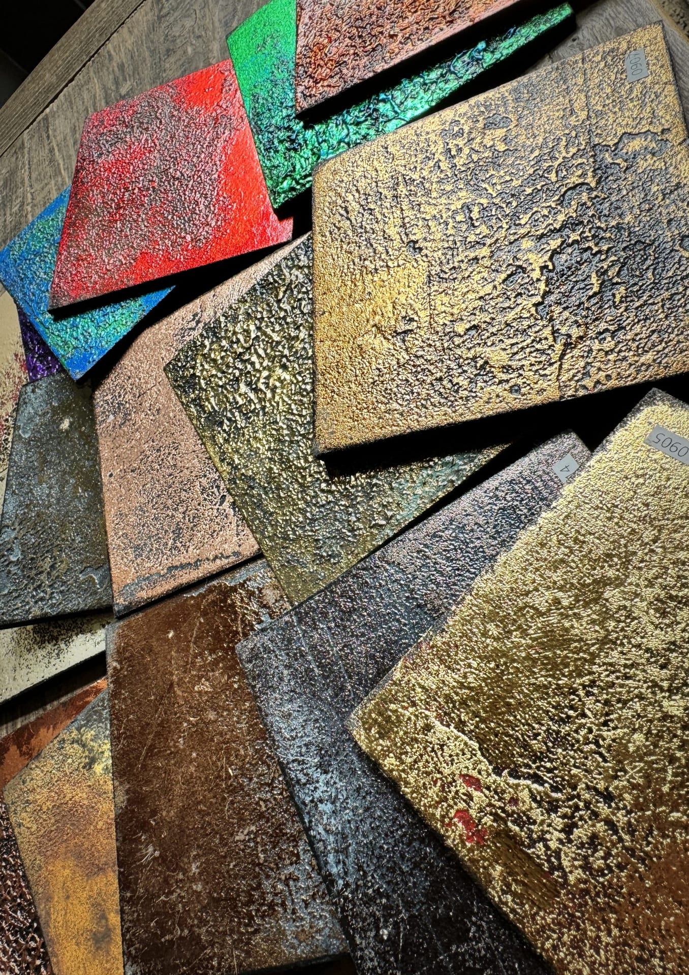 Metal finish for antlers and antler lamps.