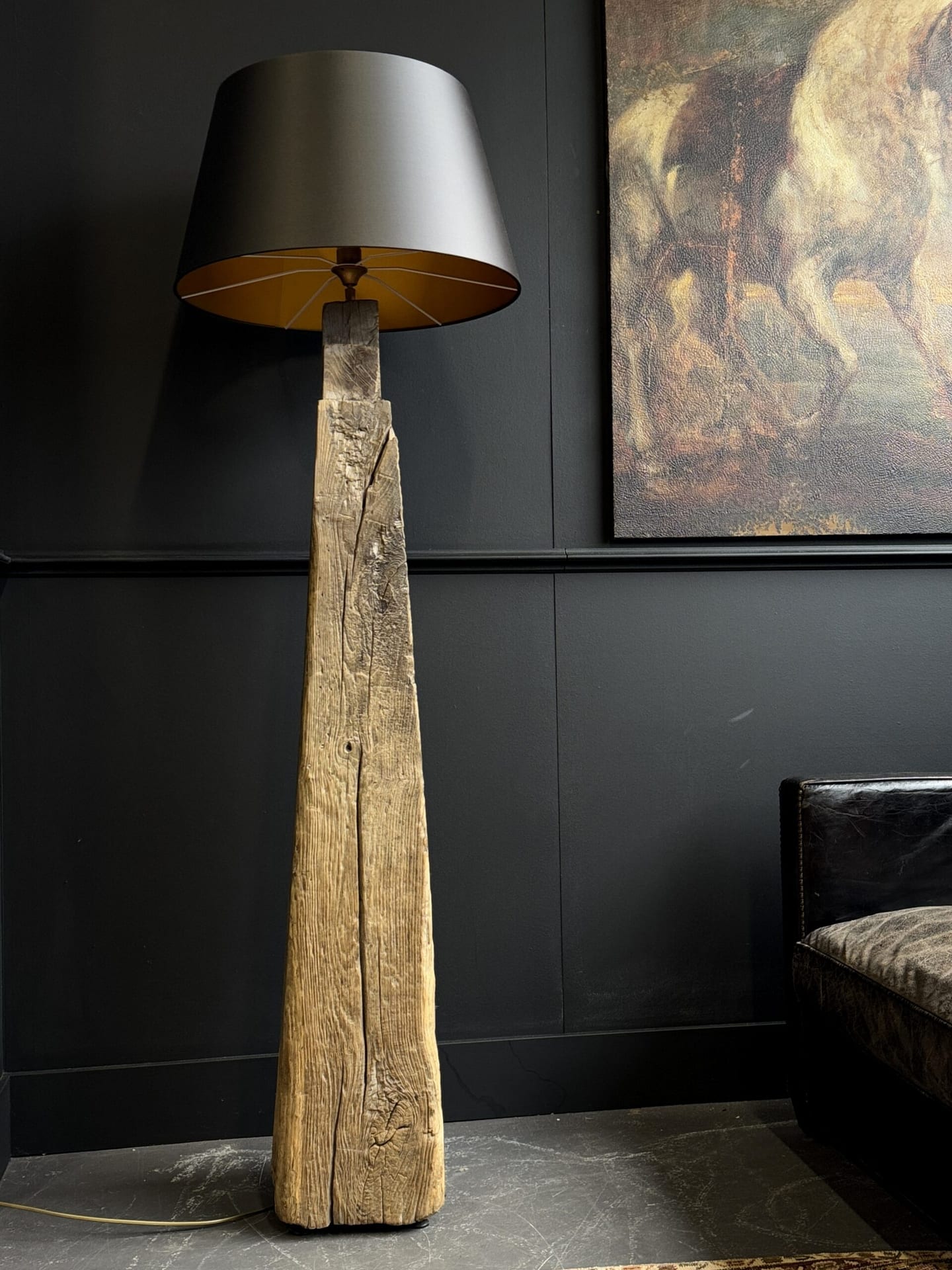 Houten vloerlamp