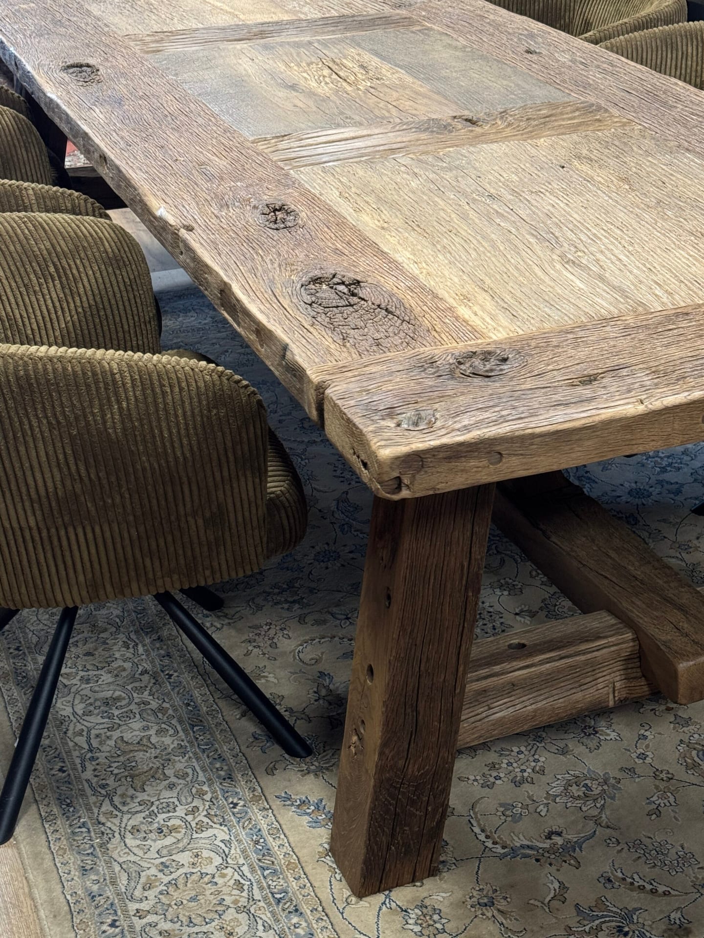 Steeneiken tafel