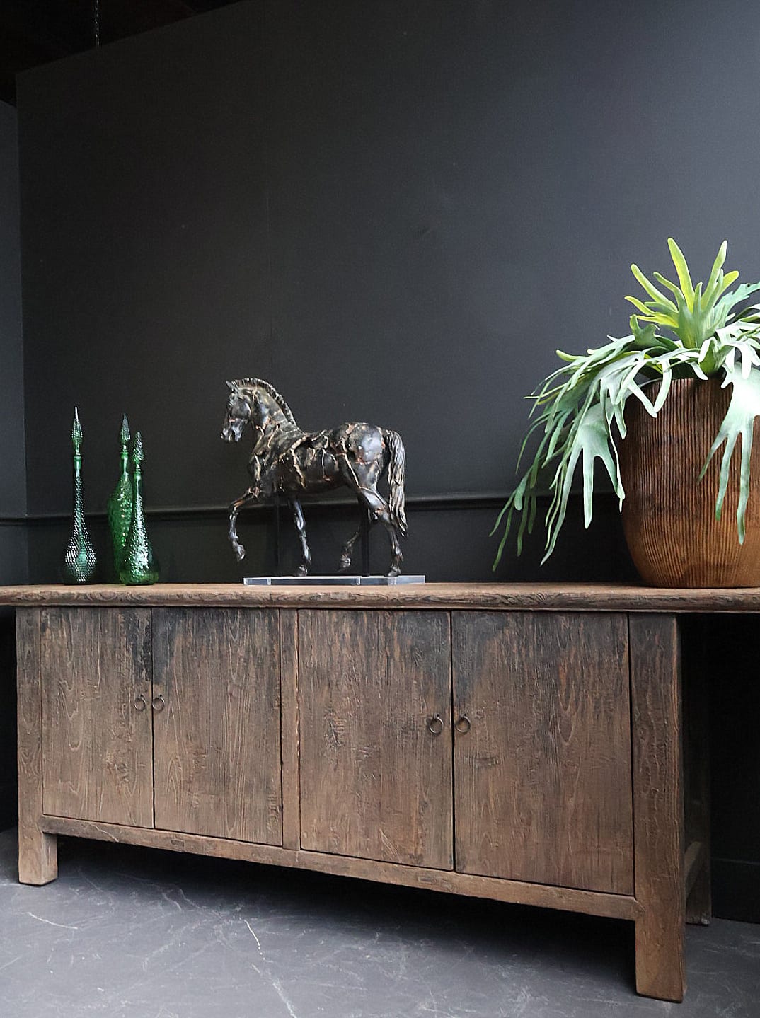 Antiek groot dressoir