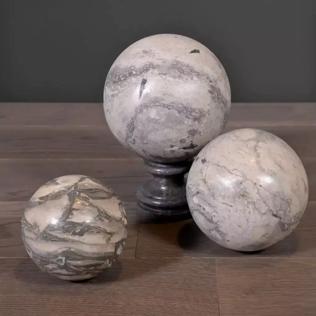 Set van 3 grijs marmeren bollen