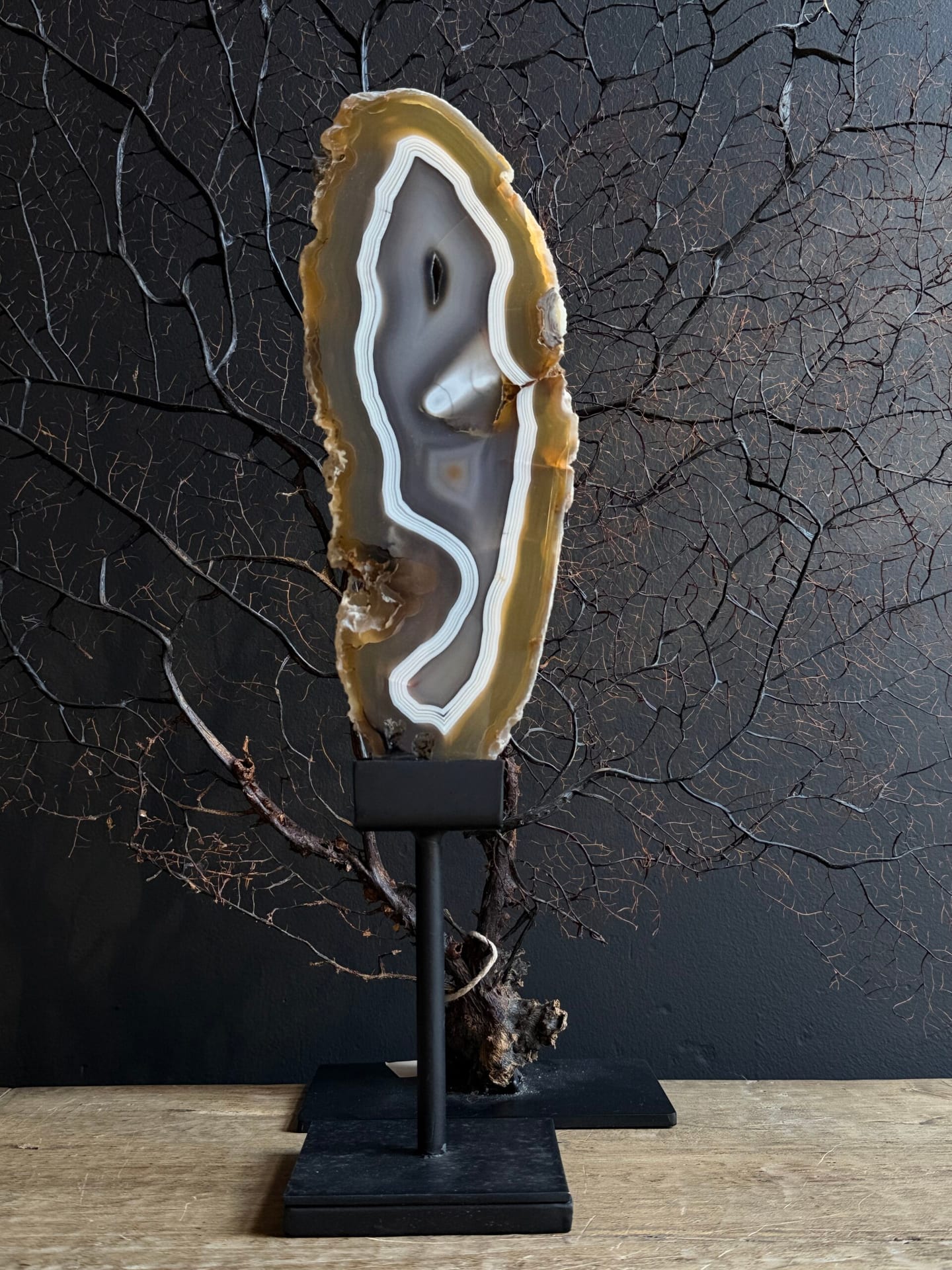 Disc agate on pedestal