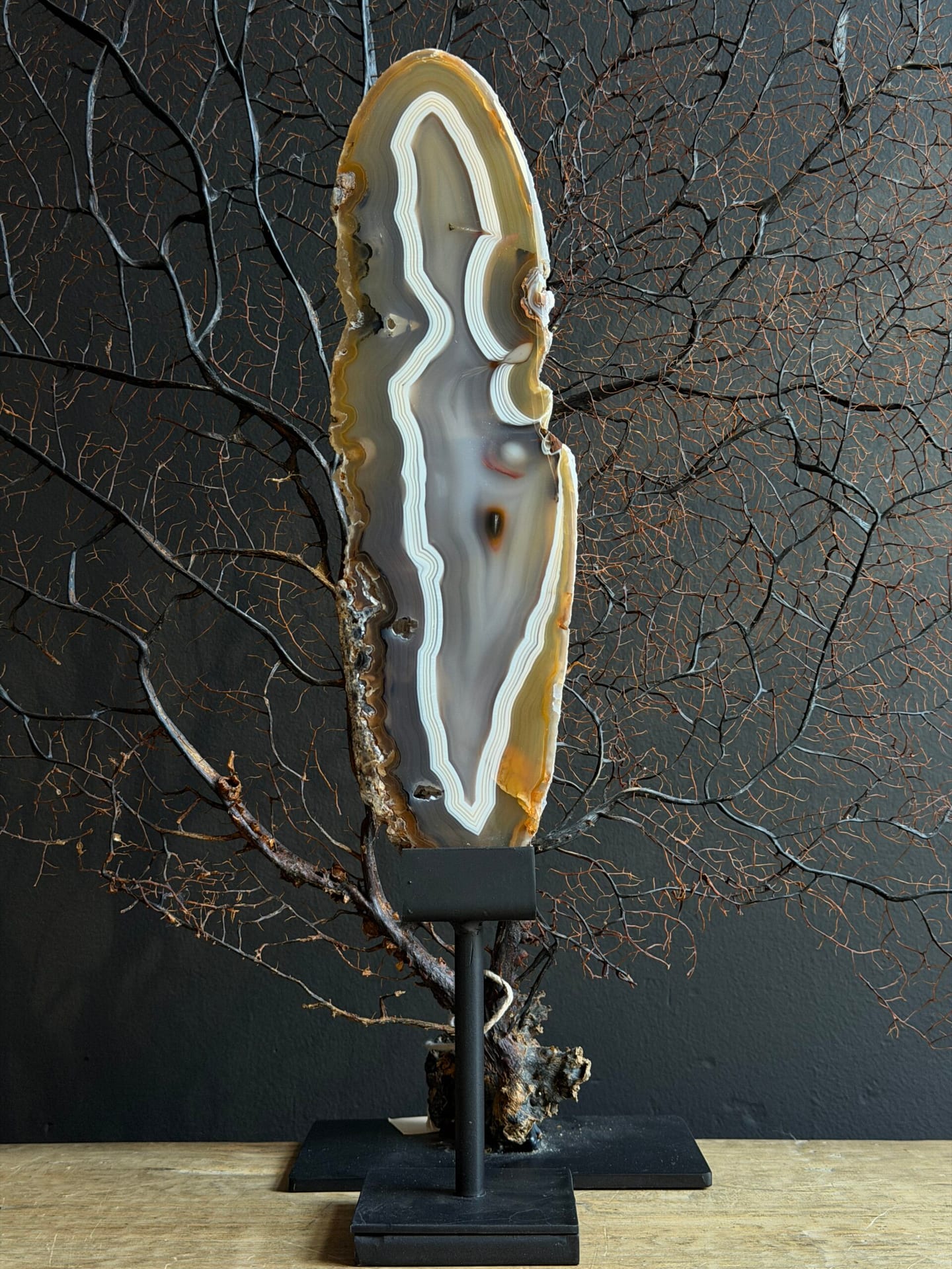 Disc agate on pedestal