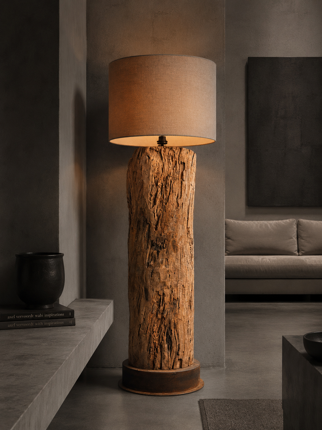 Lampe aus massivem Baumstamm